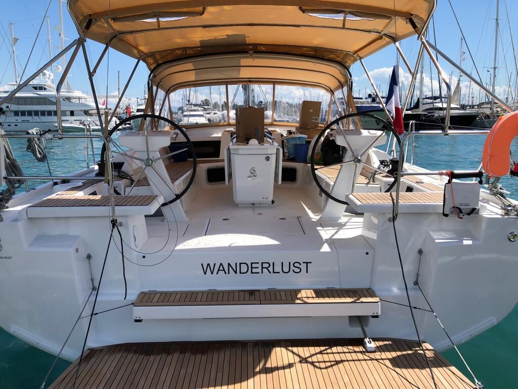 Lelis Sailing - Wanderlust yacht rear view